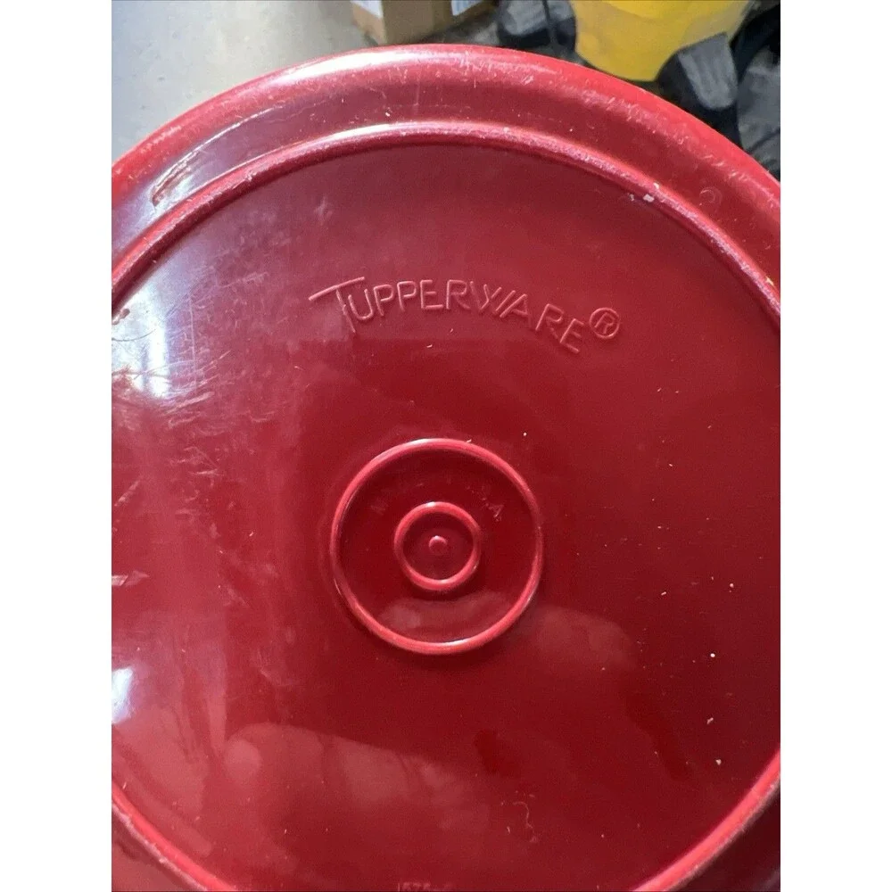 Vintage 1970's Tupperware Orange Short Pitcher Push Button Seal #1575-6